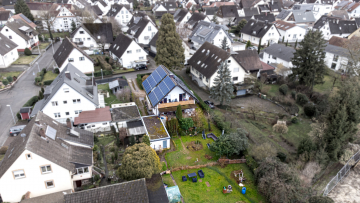 Viel Platz, viele Möglichkeiten: 2-Familienhaus in Freiburg-Waltershofen, 79112 Freiburg im Breisgau, Zweifamilienhaus