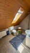 Badezimmer - Gepflegtes 2-Familienhaus mit großzügigem Garten