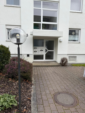Renovierte 4-Zimmer Wohnung in Lahr Langenwinkel, 77933 Lahr/Schwarzwald, Etagenwohnung