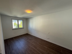 Zimmer 3 - Doppelhaushälfte mit eigenem Bachlauf & Garten – ca.135 m² auf 3 Etagen in Müllheim